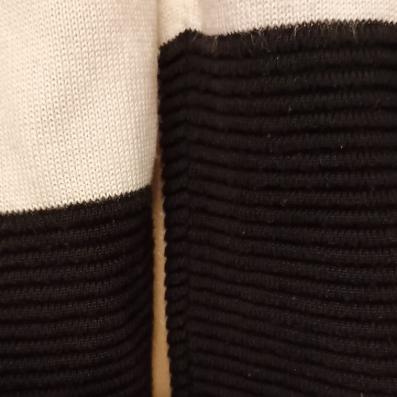 Calvin Klein White and Black Cowl Neck Sweater, Sz M - Picture 5 of 8